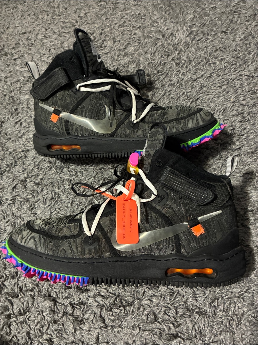 Nike Air Force 1 mid off white